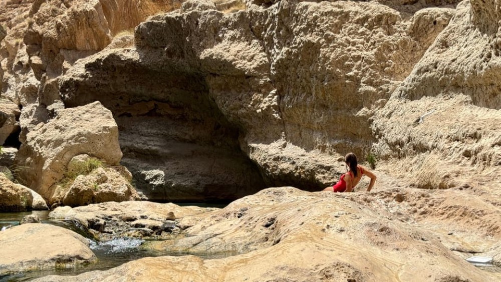 Oman’s Hidden Gems: Wadi Shab & Bimmah Sinkhole | ®ExcursionMania