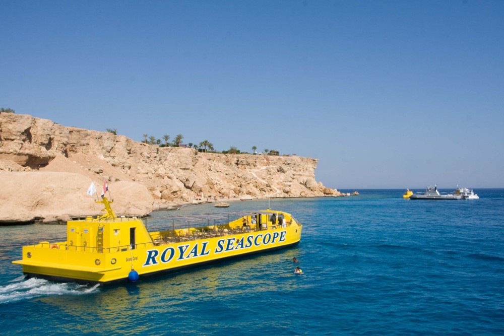 Hurghada: Royal Sea Scope Submarine & Snorkeling Day Tour | ®ExcursionMania