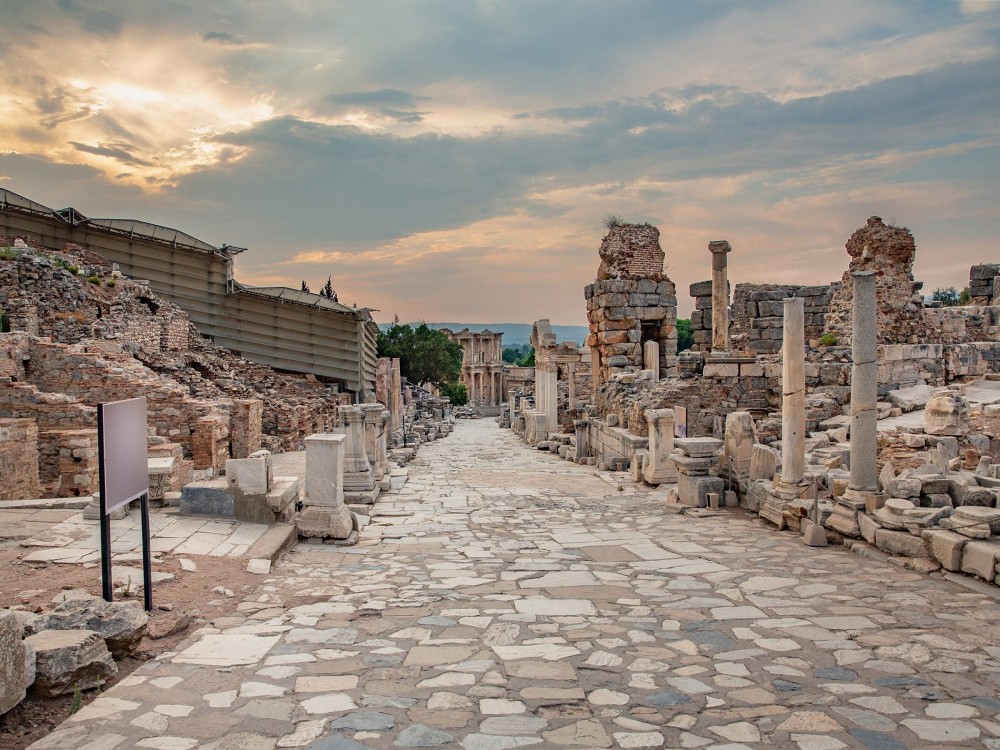 Ephesus, Artemis Temple: PRIVATE or MINI GROUP Tours | ®ExcursionMania