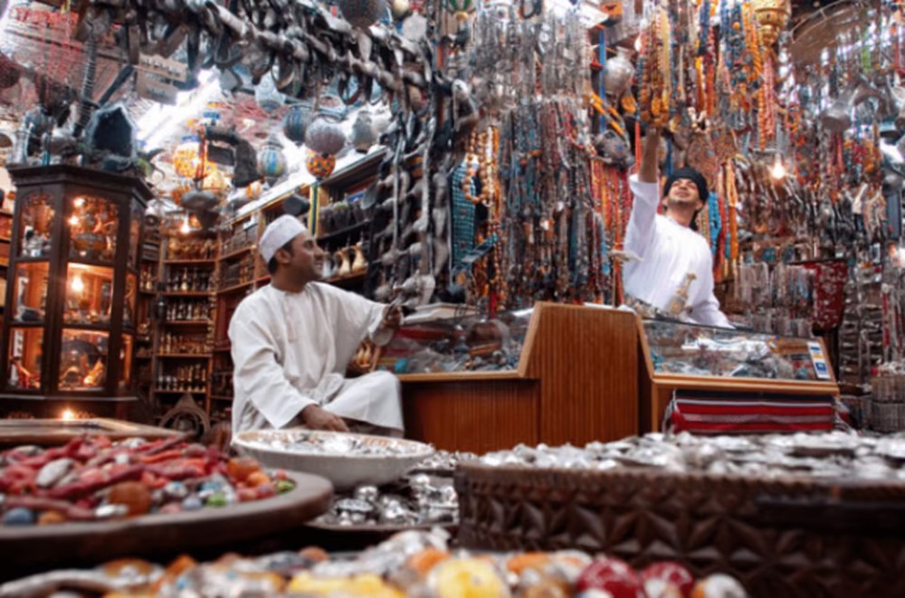 Muscat: Sultan Qaboos Mosque & Bait Al Zubair Museum Tour | ®ExcursionMania