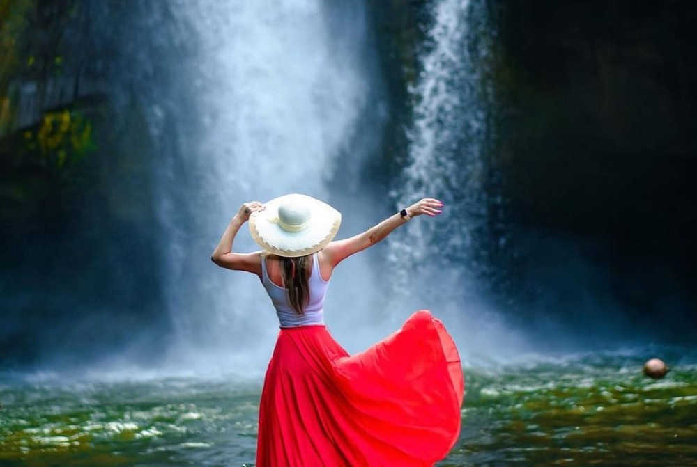 From Bali: Saraswati Temple Monkey Forest Ubud Waterfalls | ®ExcursionMania