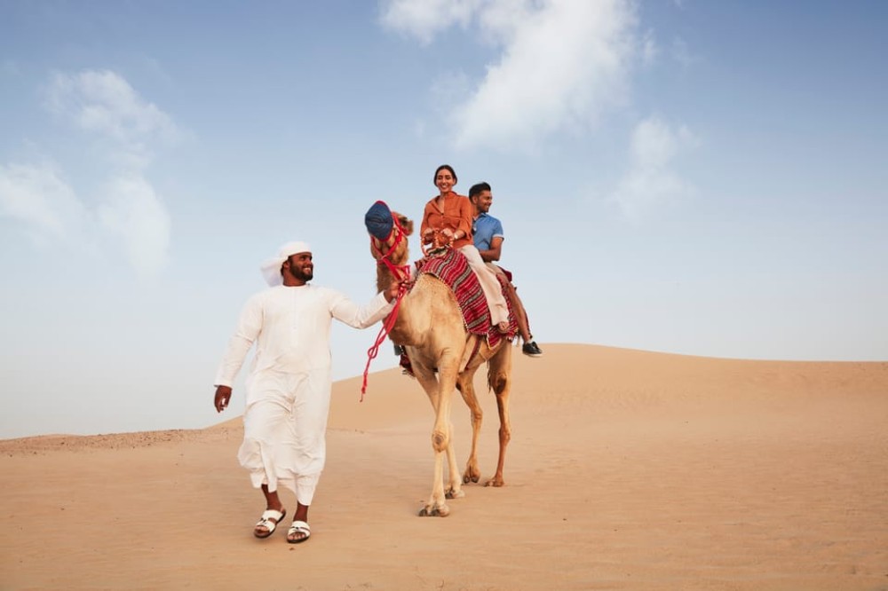 Dubai: Half-Day Camel Trekking with Al Marmoom Breakfast | ®ExcursionMania