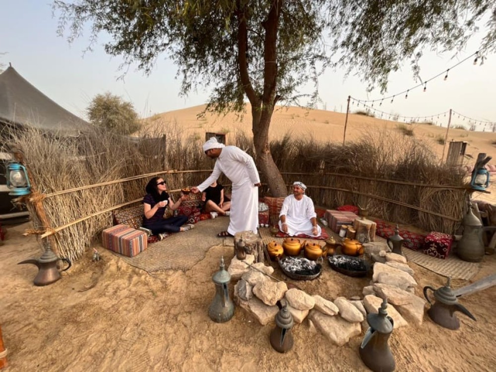 Dubai: Half-Day Camel Trekking with Al Marmoom Breakfast | ®ExcursionMania
