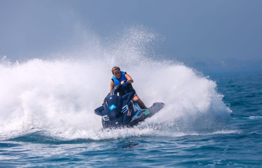 Dubai: Jetski, Burj Khalifa, Burj Al Arab, Juice, & Photos | ®ExcursionMania
