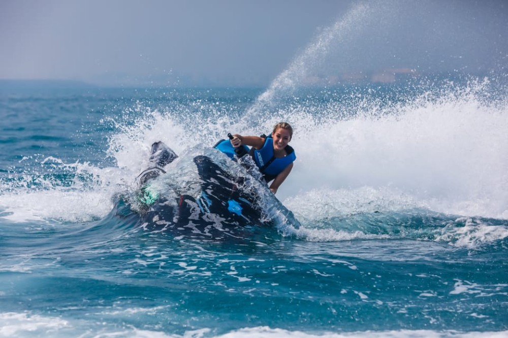 Dubai: Jetski, Burj Khalifa, Burj Al Arab, Juice, & Photos | ®ExcursionMania