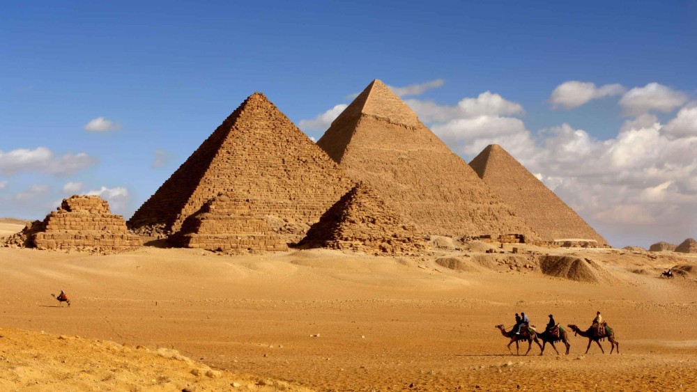 Hurghada to Cairo: Full-Day Tour One Way Bus & Flight Return | ®ExcursionMania