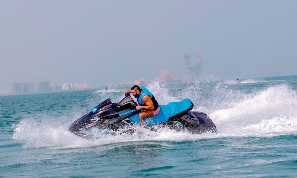 Dubai: Jetski Ride up to 2 People with Photos & Refreshments | ®ExcursionMania