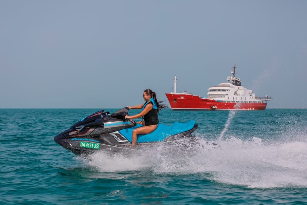 Dubai: Jetski Ride up to 2 People with Photos & Refreshments | ®ExcursionMania