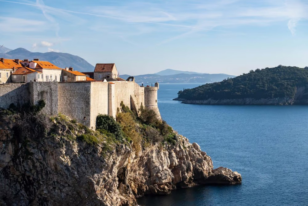 Dubrovnik: Old Town City Walls Guided Tour  Adriatic Views | ®ExcursionMania