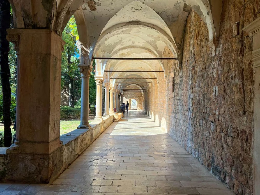 Dubrovnik: Old Town City Walls Guided Tour  Adriatic Views | ®ExcursionMania
