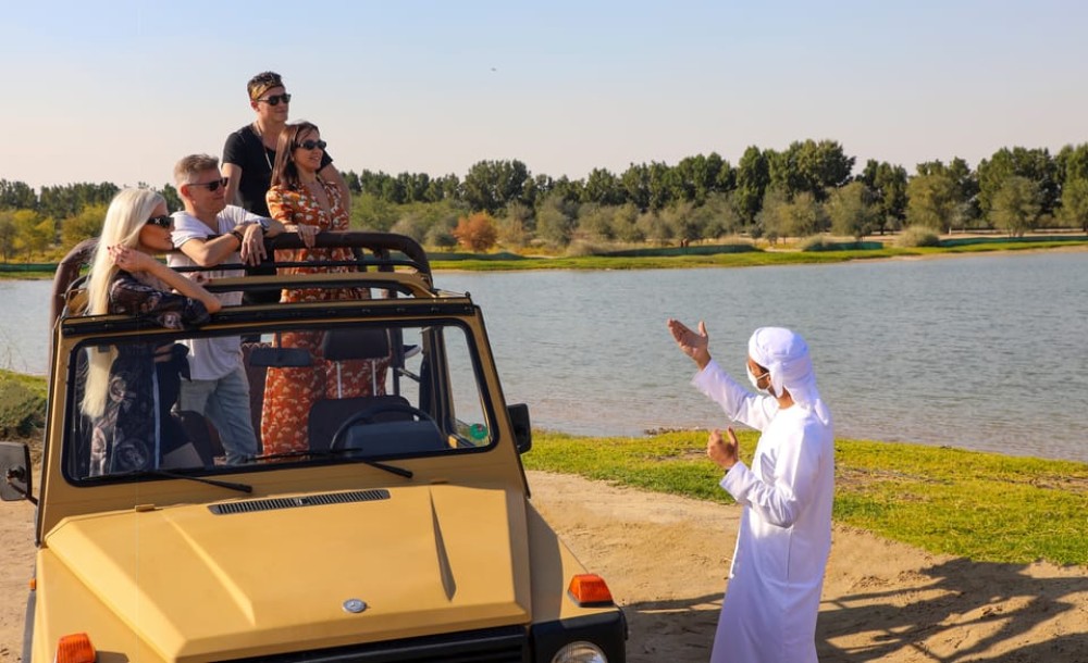 Dubai: Al Marmoom Oasis Safari, Animal Spotting & Breakfast | ®ExcursionMania