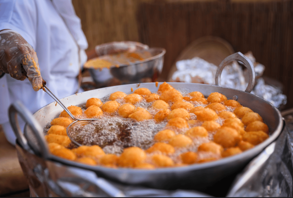 Dubai: Al Marmoom Oasis Camp Experience with Bedouin Dinner | ®ExcursionMania