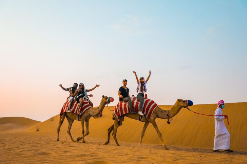 Dubai: Al Marmoom Oasis Camp Experience with Bedouin Dinner | ®ExcursionMania