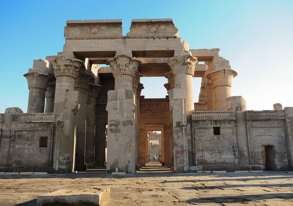 From Luxor: Private Day Trip to Edfu and Kom Ombo | ®ExcursionMania