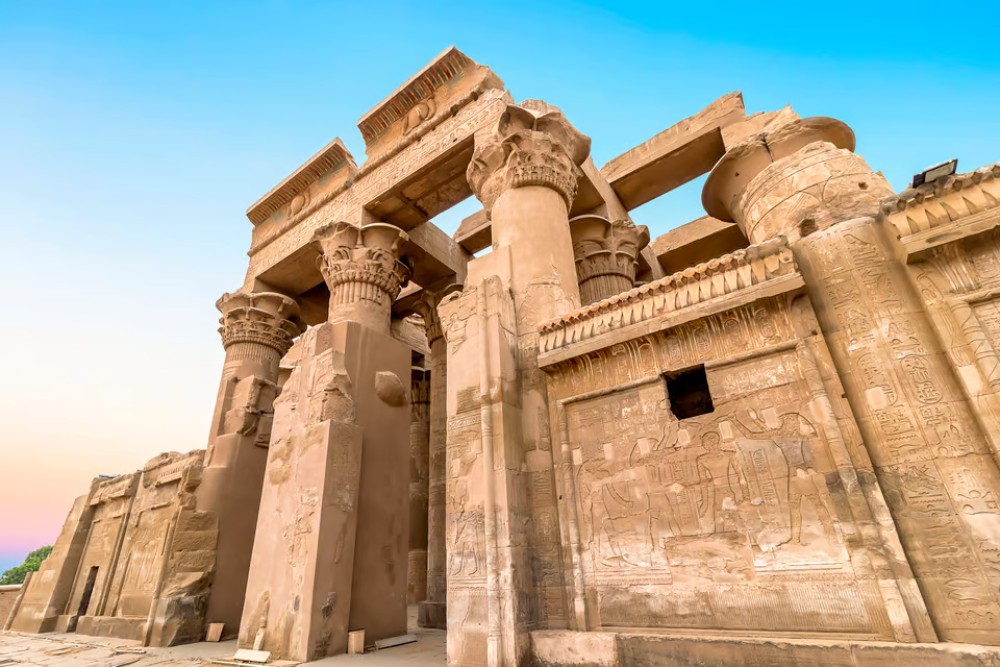 From Luxor: Private Day Trip to Edfu and Kom Ombo | ®ExcursionMania