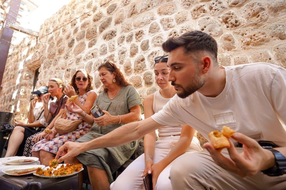 Dubai: Helicopter Ride, Old Town Walking Tour, Abra & Snacks | ®ExcursionMania