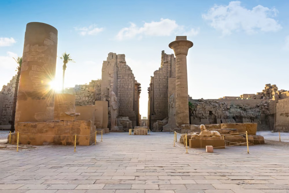 Luxor: 2 Day West and East Bank with Lunch and Felucca Ride | ®ExcursionMania