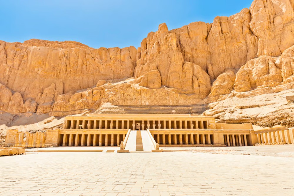 Luxor: 2 Day West and East Bank with Lunch and Felucca Ride | ®ExcursionMania