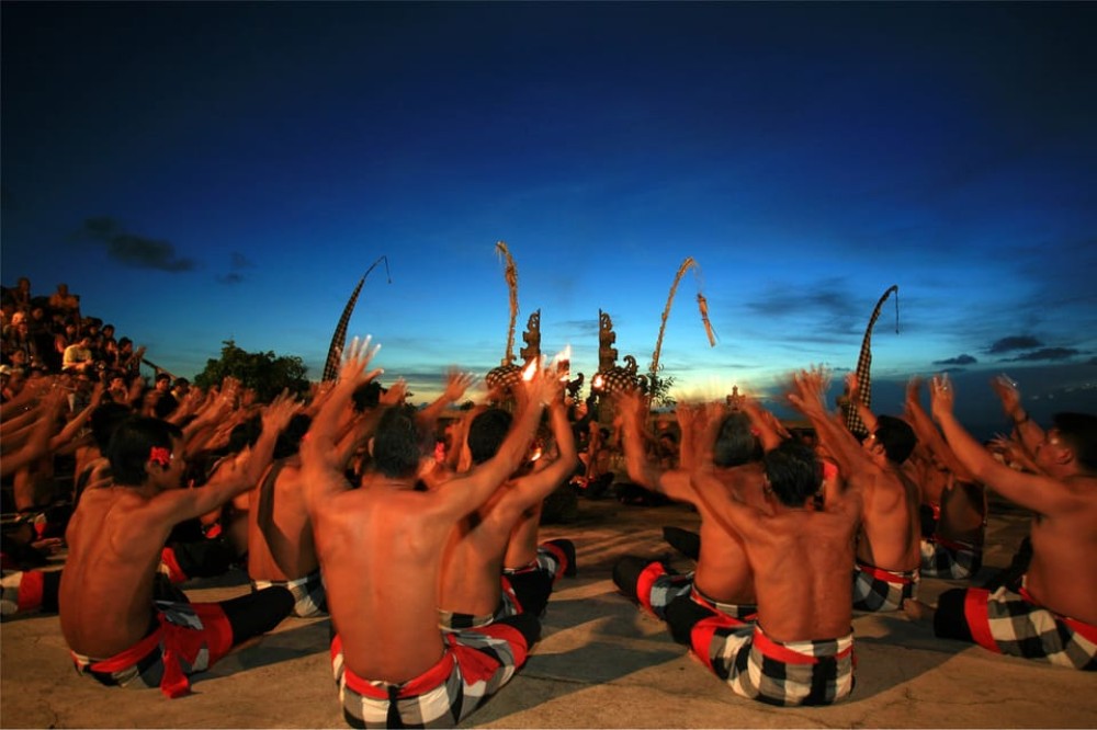 Bali: South Coast Uluwatu Tanah Lot and Jimbaran Day Trip | ®ExcursionMania