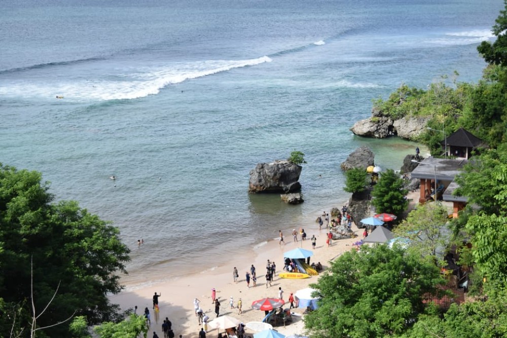 Bali: South Coast Uluwatu Tanah Lot and Jimbaran Day Trip | ®ExcursionMania