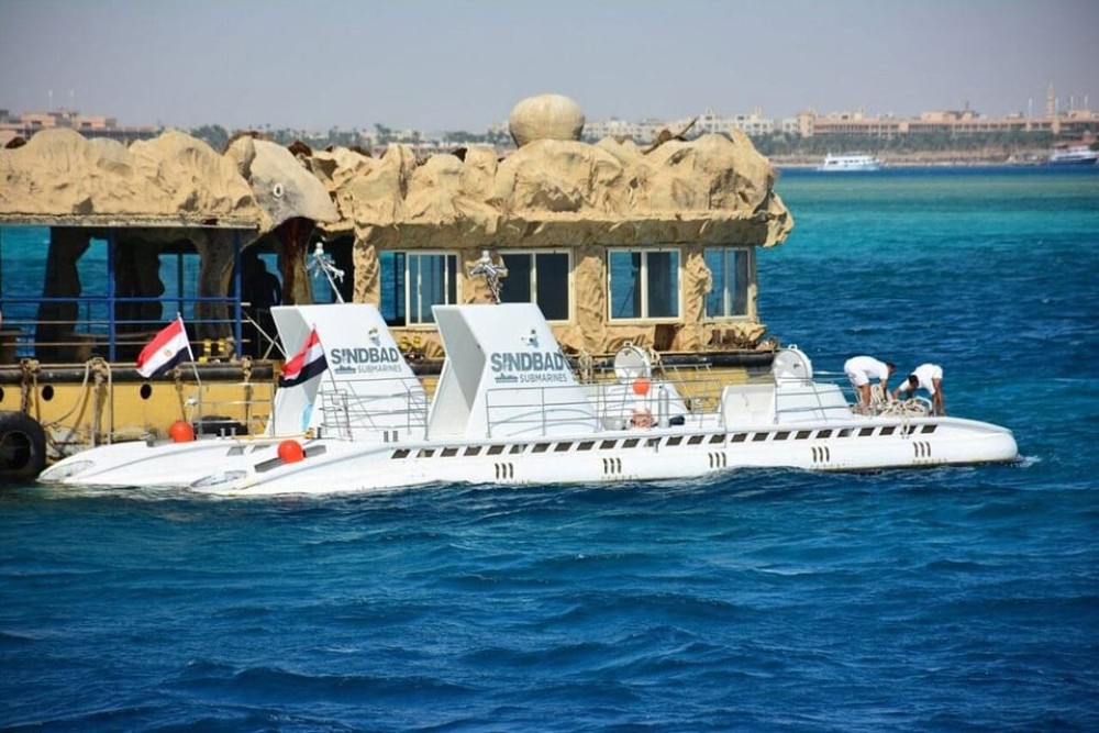 Sharm ElSheikh: Flight to Hurghada  Sindbad U Boot | ®ExcursionMania