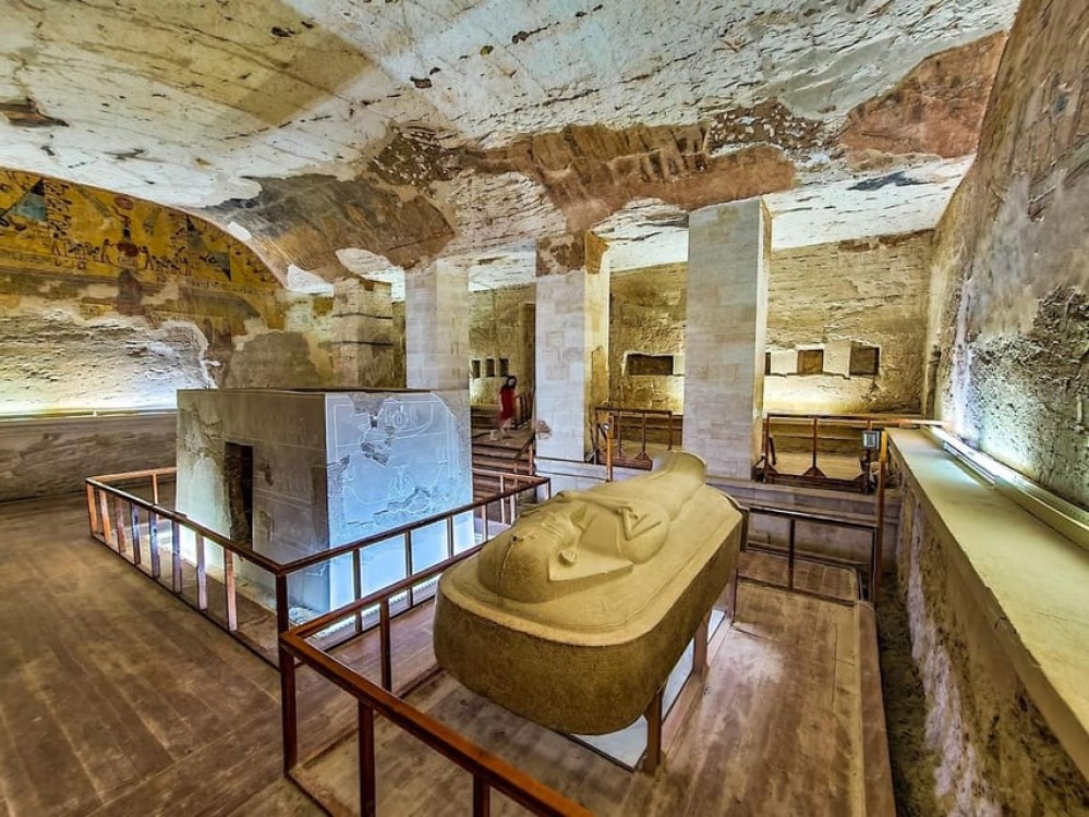 Luxor: Tour Howard Carter House & Valley of the kings | ®ExcursionMania