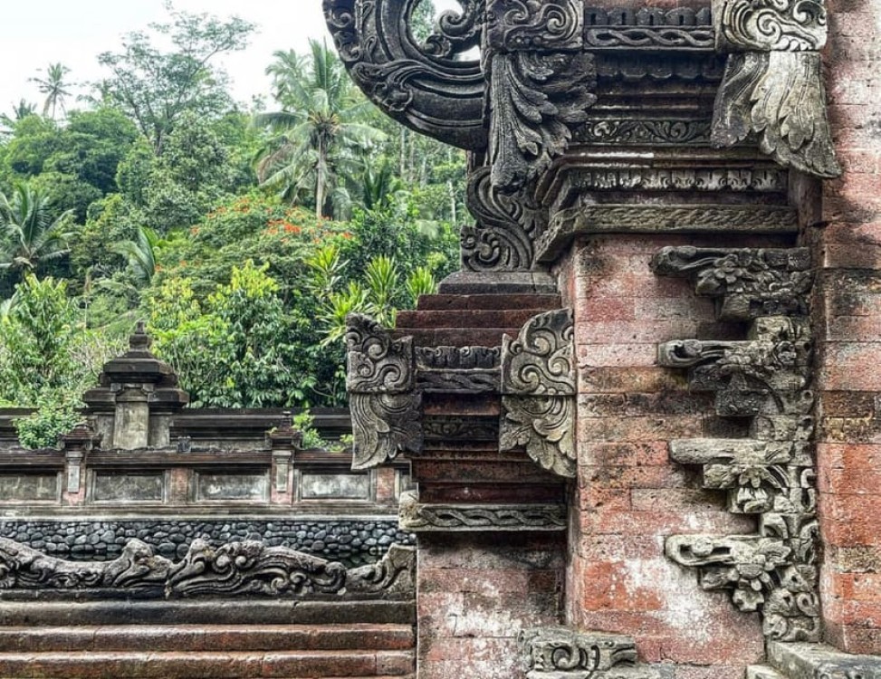 Pura Mangening: Water Temple Tour with Spiritual Cleansing | ®ExcursionMania