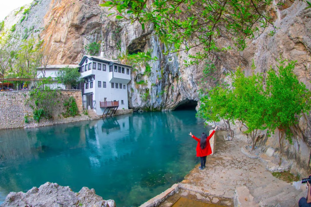 Sarajevo to Mostar: Old Bridge, Počitelj & Kravice Falls | ®ExcursionMania