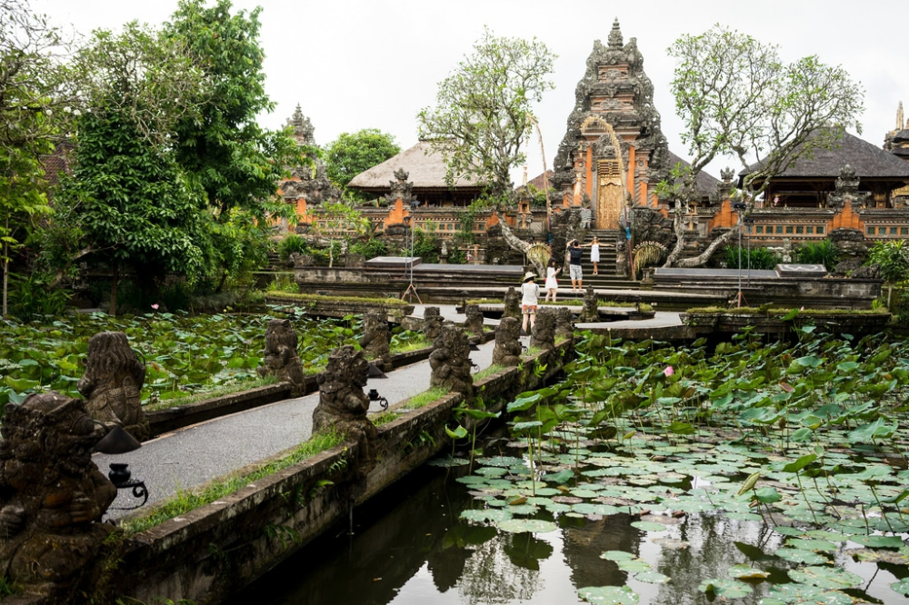 Ubud: Tjampuhan Ridge, Monkey Forest & Art Market Photo Tour | ®ExcursionMania