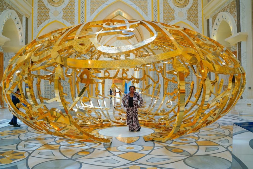 From Dubai: Abu Dhabi Grand Mosque & Founders Memorial Tour | ®ExcursionMania