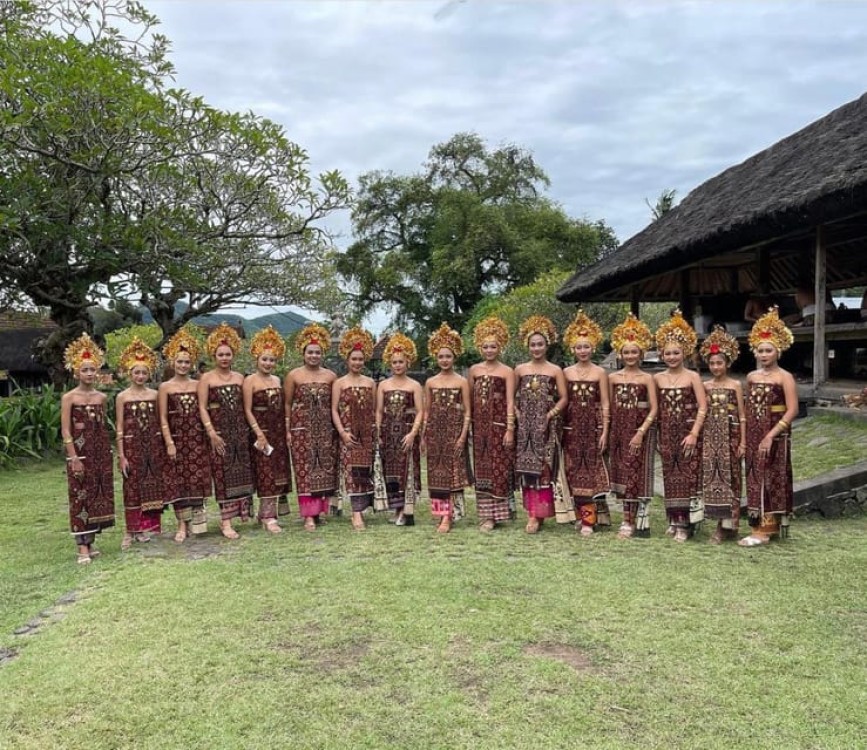 Sidemen: Traditional Villages, Salt Farm & Tirta Gangga Tour | ®ExcursionMania