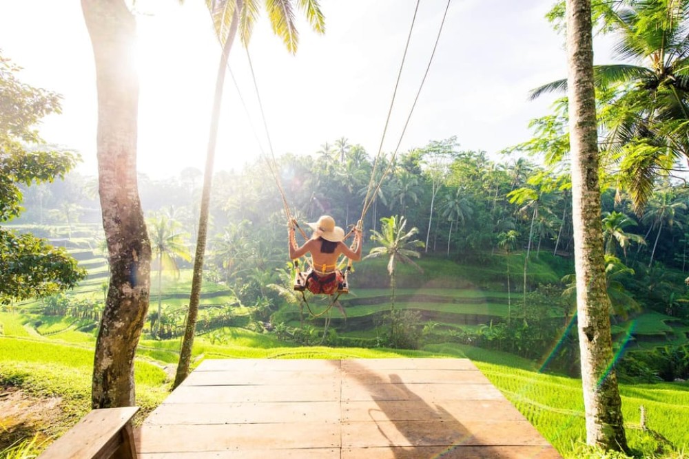 Bali: Kanto Lampo Waterfall, Swing & Monkey Forest Day-Trip | ®ExcursionMania