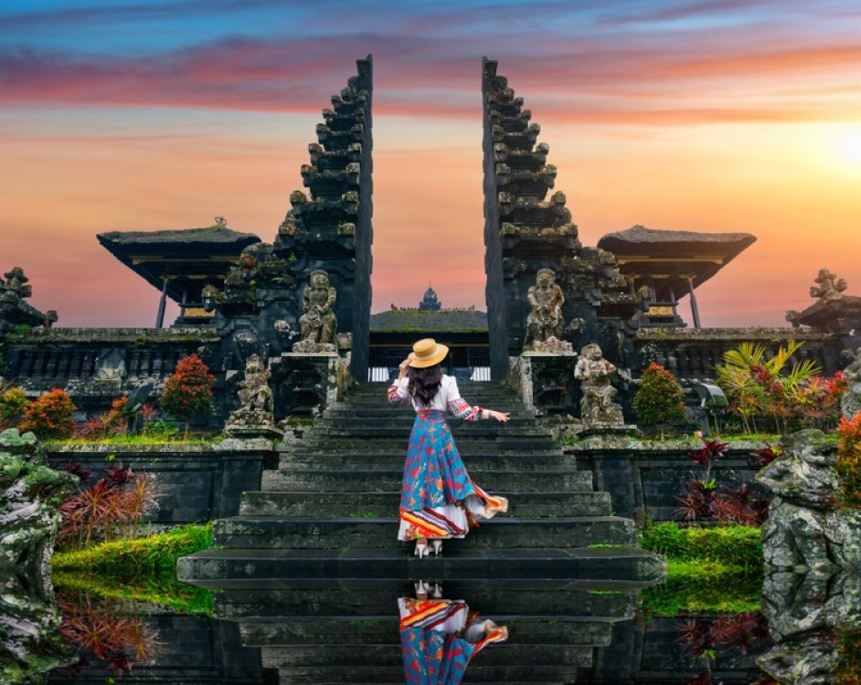 Bali: Besakih Mother Temple Guided Tour with Ticket | ®ExcursionMania