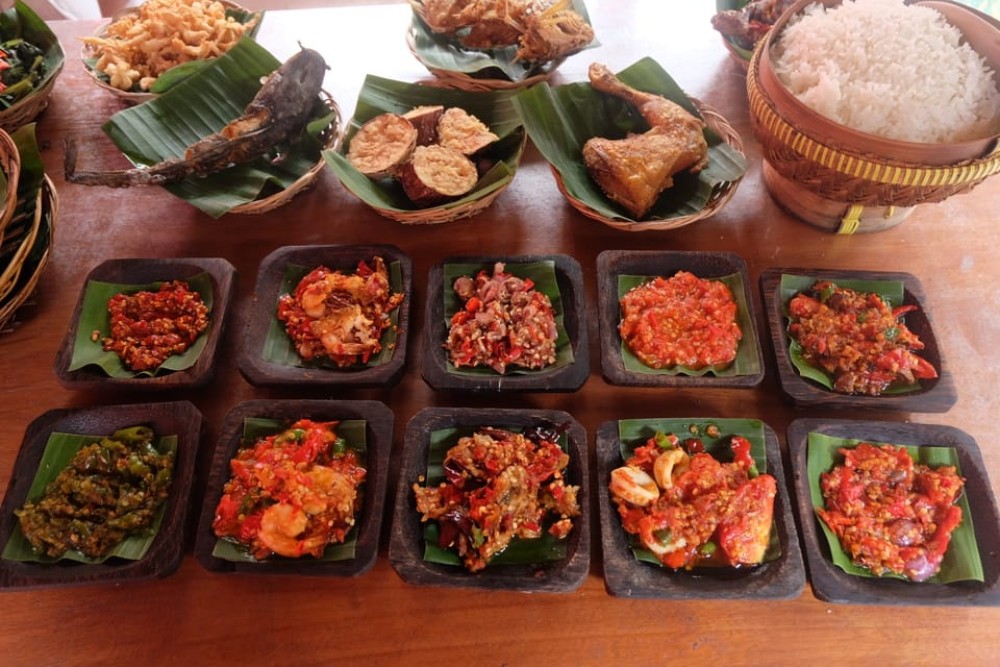 Denpasar: Night Street Food Walking Tour | ®ExcursionMania