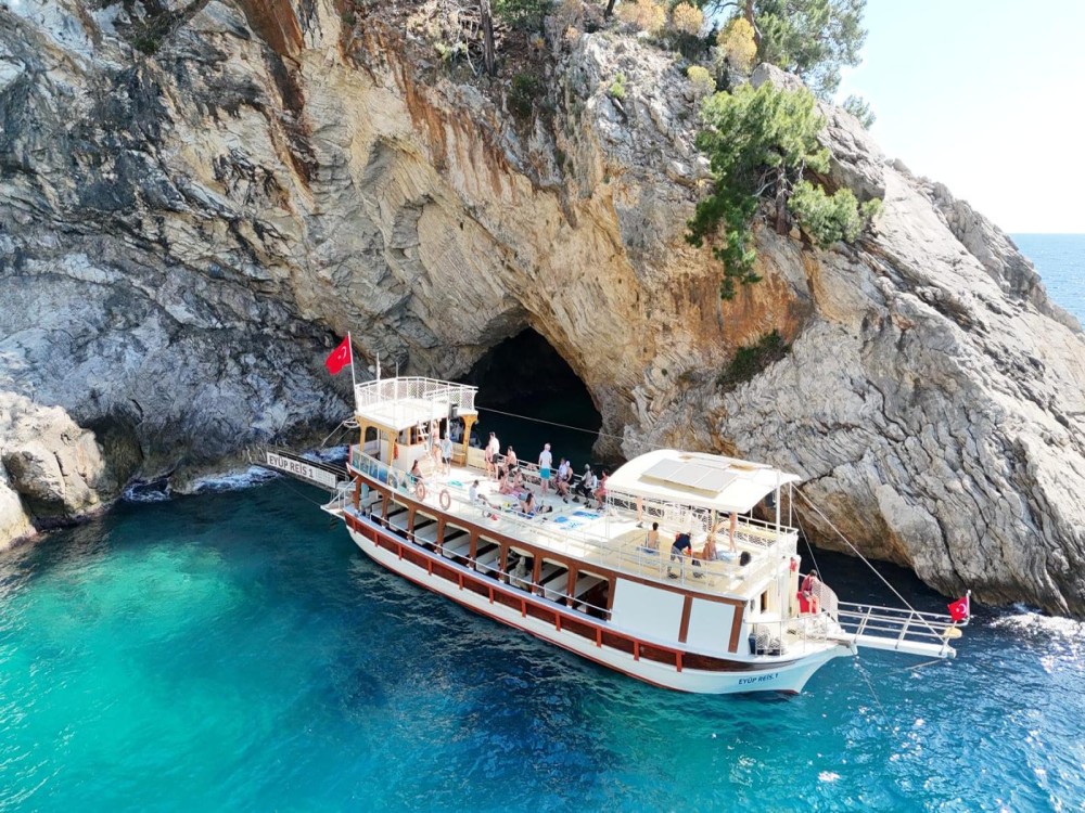 From Fethiye: Oludeniz Butterfly Valley Boat Trip | ®ExcursionMania