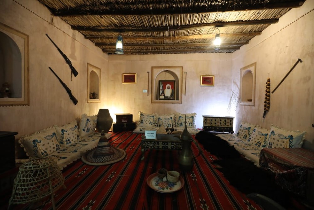 Dubai: Sheikh Zayed Mosque, Fujairah and Khorfakkan Tour | ®ExcursionMania