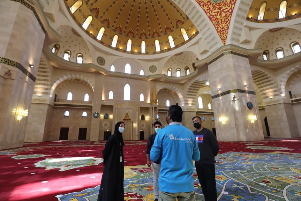 Dubai: Sheikh Zayed Mosque, Fujairah and Khorfakkan Tour | ®ExcursionMania