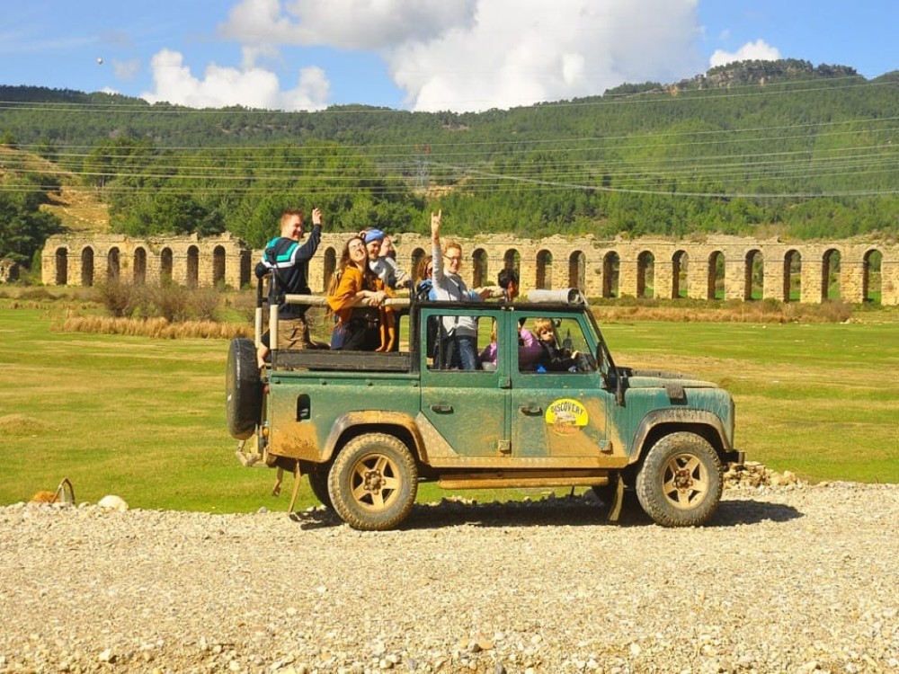 Side Jeep Safari w/Green Canyon Boat Trip & Lunch | ®ExcursionMania