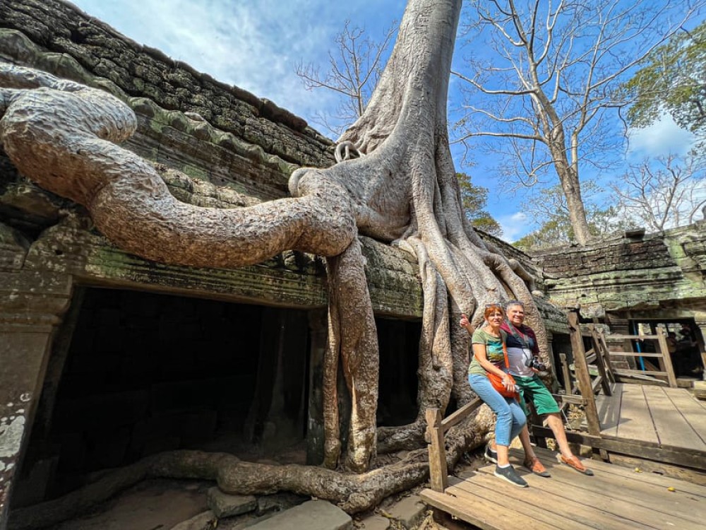 2-Day Angkor Small-Group Tour & Banteay Srei from Siem Reap | ®ExcursionMania