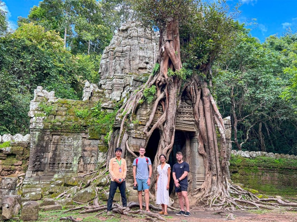 Small-Group Tour of Grand Circuit Temples with Banteay Srei | ®ExcursionMania