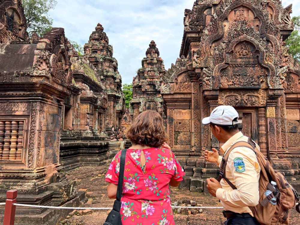 Small-Group Tour of Grand Circuit Temples with Banteay Srei | ®ExcursionMania