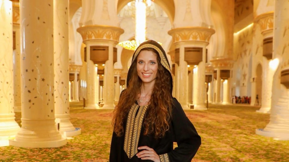 From Dubai: Abu Dhabi Sheikh Zayed Mosque Guided Tour | ®ExcursionMania