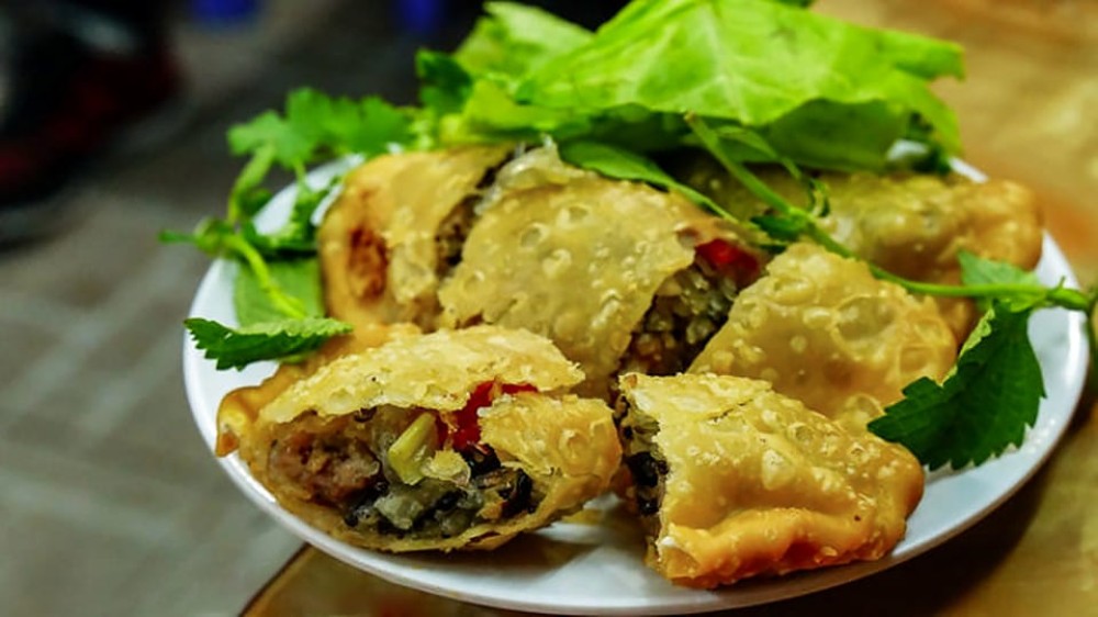 Hanoi: Guided Food Tour with Train Street Visit | ®ExcursionMania