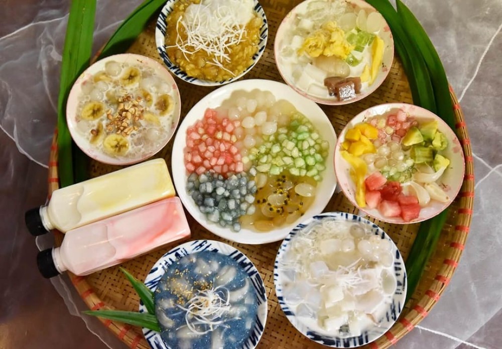 Hanoi: Guided Food Tour with Train Street Visit | ®ExcursionMania