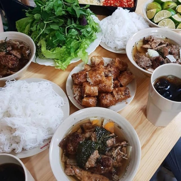 Hanoi: Michelin Guide Street Food Walking Tour | ®ExcursionMania