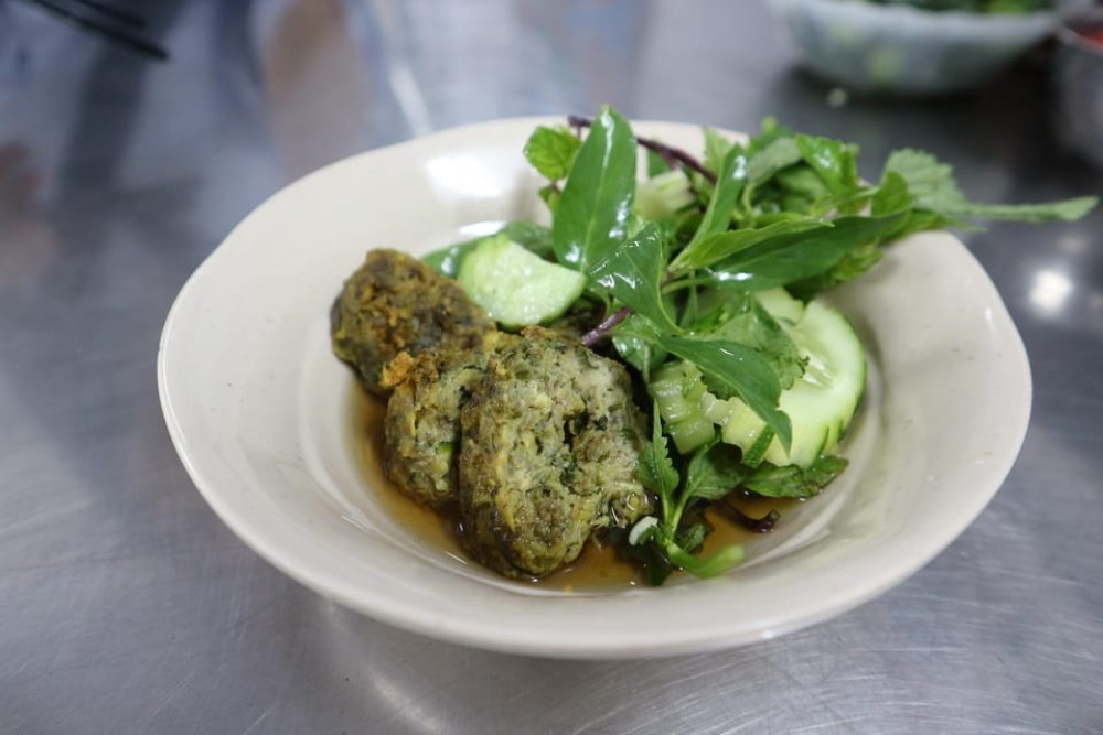 Hanoi: Michelin Guide Street Food Walking Tour | ®ExcursionMania