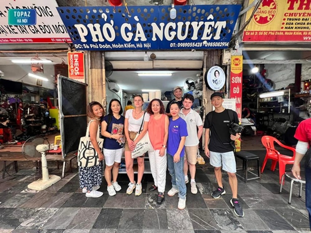 Hanoi: Michelin Guide Street Food Walking Tour | ®ExcursionMania