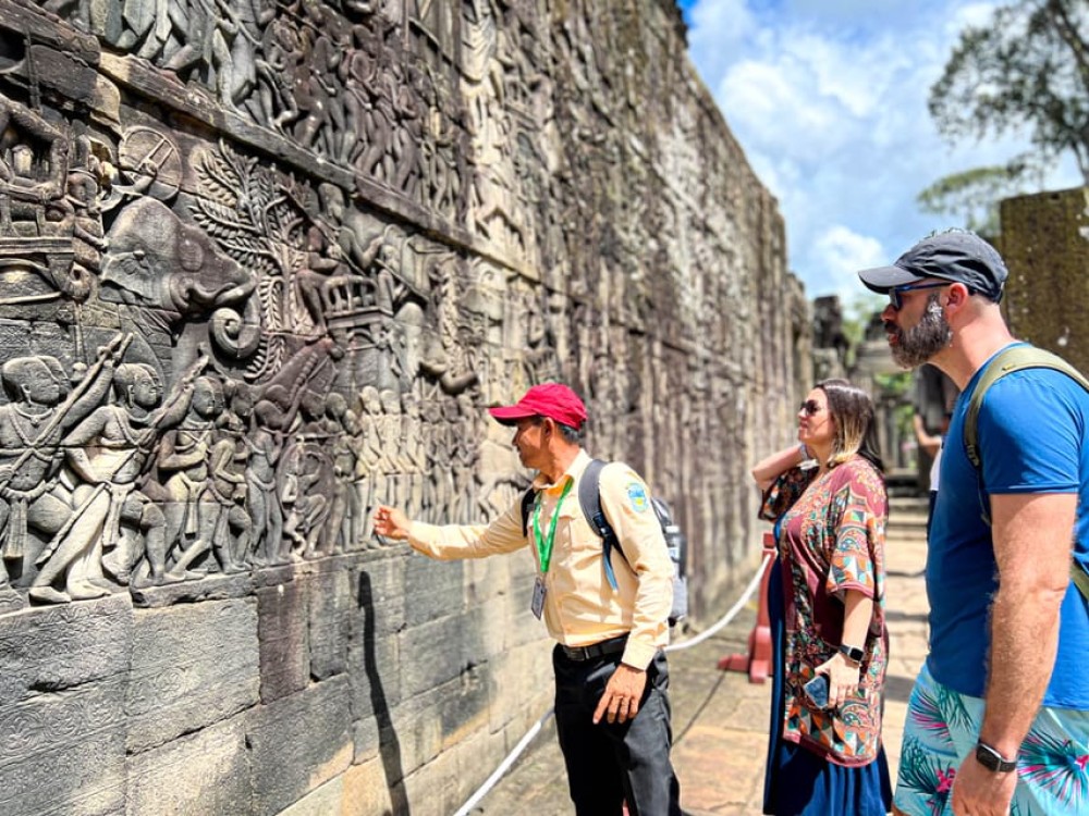 Angkor Wat Private Sunrise Guided Tour And Banteay Srei | ®ExcursionMania