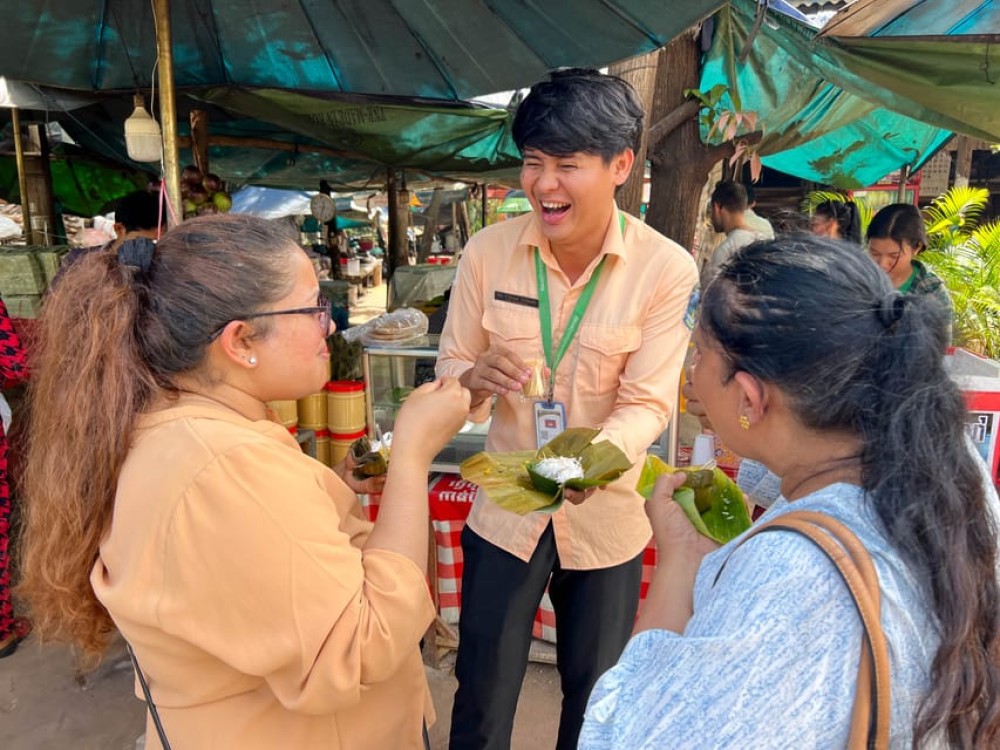 Siem Reap: Angkor Wat Small-Group Sunrise Tour & Breakfast | ®ExcursionMania