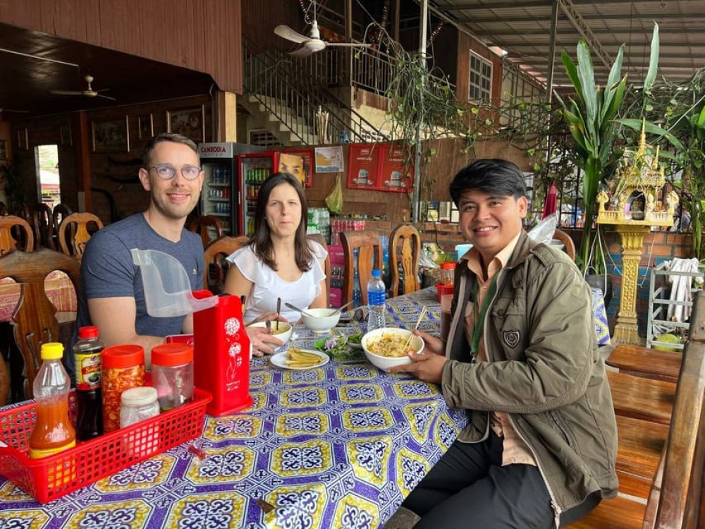 Siem Reap: Angkor Wat Small-Group Sunrise Tour & Breakfast | ®ExcursionMania